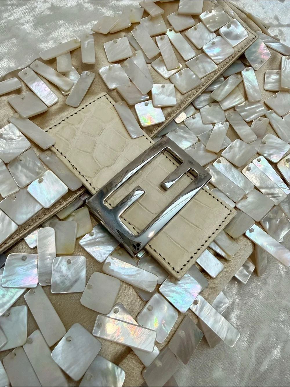 Fendi Baguette Mother-of-Pearl Vintage Glitter Shoulder Bag - Picture 7 of 15